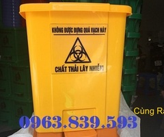 CC thùng đựng rác trong văn phòng, hành lang, lớp học./ 0963.839.593 Ms.Loan
