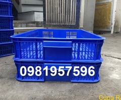 Sọt nhựa đựng hàng trưng bày tại các siêu thị, sóng nhựa hở kích thước 61x42x10 cm