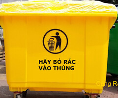 Thùng rác nhựa 660 lit có 4 bánh xe cao su đúc đặc lớn giúp di chuyển dễ dàng