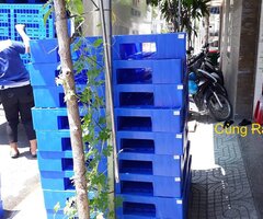 Pallet nhựa kê hàng hóa